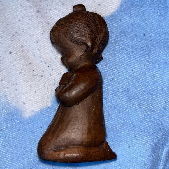 Vintage 1987 Red Mill Manufacturing Resin Praying Child - Picture 2 of 7